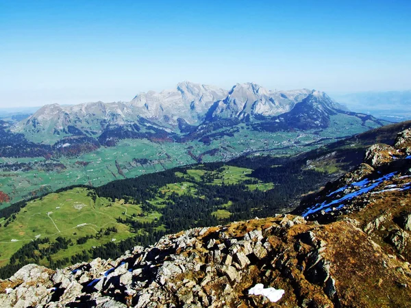 Ein Atemberaubender Blick Vom Gipfel Des Brisi Der Churfirsten Bergkette — Stockfoto