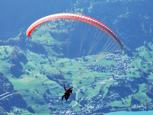 Parapentes Cadena Montañosa Churfirsten Sobre Lago Walensee Cantón Gallen Suiza — Foto de Stock