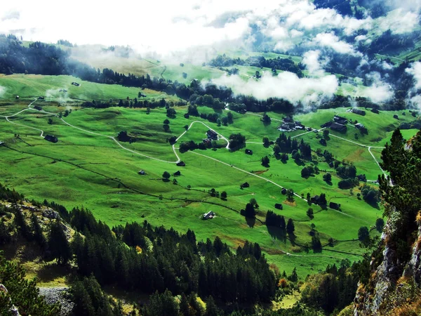 Niedrige Wolken Und Nebel Den Tälern Rhein Und Simmitobel Kanton — Stockfoto