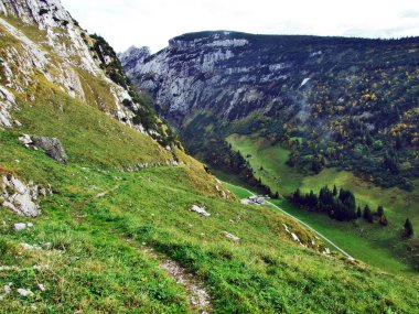 Fotojenik mera ve tepeler Alpstein dağ silsilesi - Canton St. Gallen, İsviçre