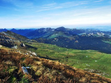 Churfirsten dağ silsilesi - Canton St. Gallen, İsviçre Selun üstten panoramik görünüm