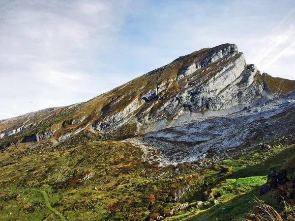 Скалистая Вершина Бризи Хребте Черфирстен Кантон Санкт Галлен Швейцария — стоковое фото
