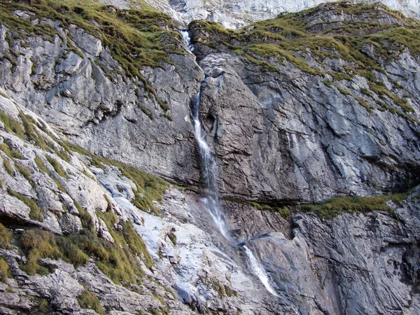 Wasserfälle Und Kaskaden Östlichen Zufluss Des Klontalersees Kanton Glarus Schweiz — Stockfoto