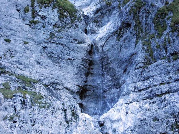 Wasserfälle Und Kaskaden Östlichen Zufluss Des Klontalersees Kanton Glarus Schweiz — Stockfoto