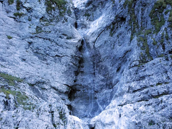 Wodospady Kaskady Wschodniej Dopływ Klontalersee Jeziora Kantonie Glarus Szwajcaria — Zdjęcie stockowe