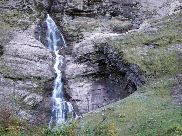 Wasserfälle Und Kaskaden Östlichen Zufluss Des Klontalersees Kanton Glarus Schweiz — Stockfoto