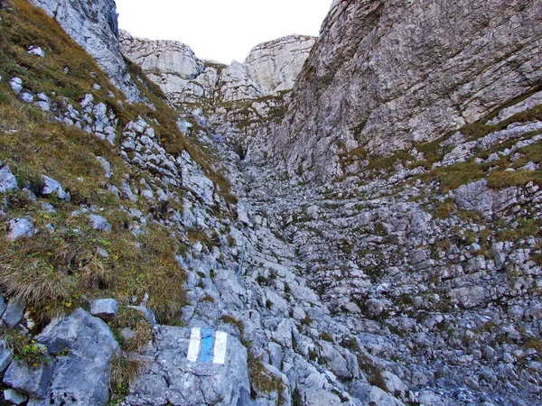 Las Rocas Piedras Las Montañas Glarnisch Vorder Glarnisch Sobre Lago — Foto de Stock