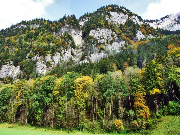 Skalisty Szczyt Sulzberg Alpy Glarneńskie Gór Nad Jezioro Klontalersee Kantonie — Zdjęcie stockowe