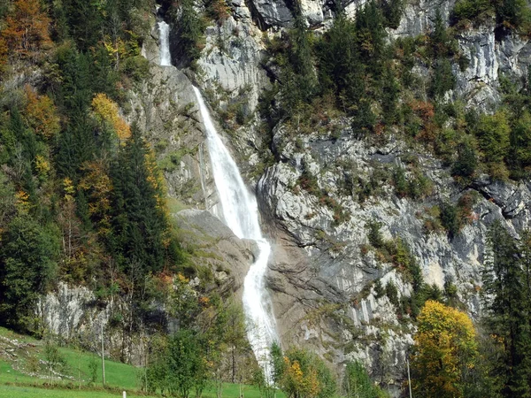 Cascata Sulzbachfall Nella Valle Del Klontal Vicino Lago Klontalersee Cantone — Foto Stock