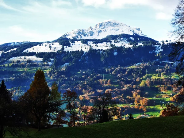 Łagodne Stoki Góry Grossberg Powyżej Seeztal Dolina Kantonu Gallen Szwajcaria — Zdjęcie stockowe