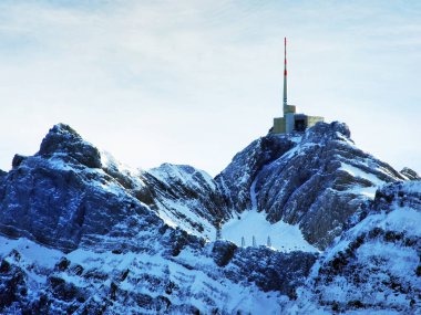 Alpstein dağ silsilesi - Appenzell Ausserrhoden Canton, İsviçre de Santis heybetli üst