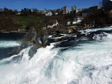 Rhine Falls veya Rheinfall şelale, Neuhausen kulüpler Rheinfall - Canton Schaffhausen, İsviçre