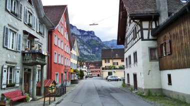 Gölü kıyısındaki Walensee ve Seeztal Vadisi - Canton St. Gallen, İsviçre Walensee şehir      
