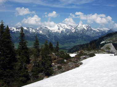 Churfirsten - Canton St. Gallen, İsviçre dağ silsilesi Alpstein dağ zincirinden görüntüleyin