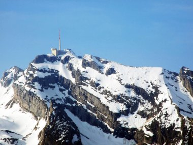 Alpstein dağ silsilesi - Appenzell Ausserrhoden Canton, İsviçre de Santis heybetli üst