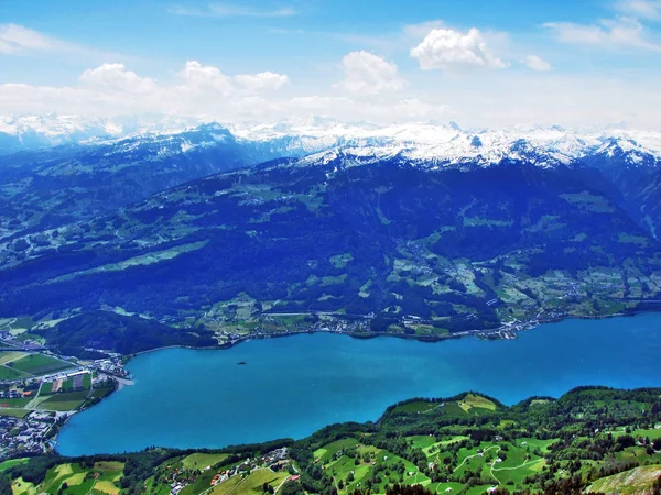 Lago Walensee Entre Cadeias Montanhosas Churfirsten Glarus Alps Cantão Gallen — Fotografia de Stock