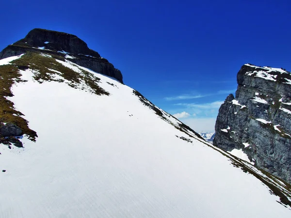 Pico Alpino Zuestoll Cordillera Churfirsten Entre Región Toggenburg Lago Walensee —  Fotos de Stock