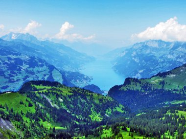 Lake Walensee Alvier dağ Appenzell Alp dağ silsilesi - St. Gallen kantonu, İsviçre'den bir görünüm