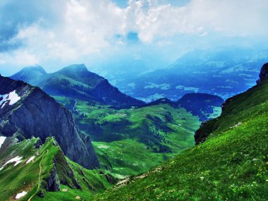 Alp Yaylası Malun ile mevsimlik mera - Canton St. Gallen, İsviçre