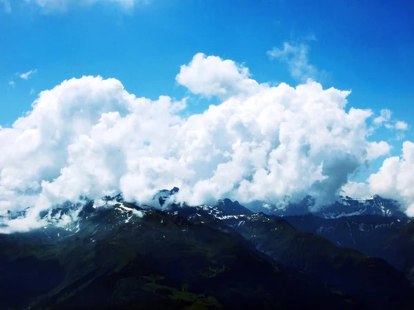 Prachtige Wolken Alpen Rivier Rijndal Rheintal Kanton Gallen Zwitserland — Stockfoto