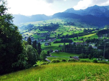 Unterwasser yerleşim nehir düşündüklerini Vadisi - Canton St. Gallen, İsviçre