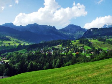 Unterwasser yerleşim nehir düşündüklerini Vadisi - Canton St. Gallen, İsviçre