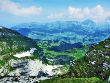Chserrugg tepe Churfirsten dağlar - Canton St. Gallen, İsviçre'den muhteşem manzarası