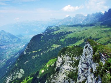 Gonzen tepe Appenzell Alp dağ silsilesi - St. Gallen kantonu, İsviçre üzerinden görüntülemek