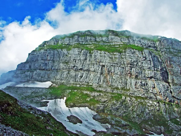 Pico Alpino Schibenstoll Cordilheira Montanhosa Churfirsten Entre Região Toggenburg Lago — Fotografia de Stock