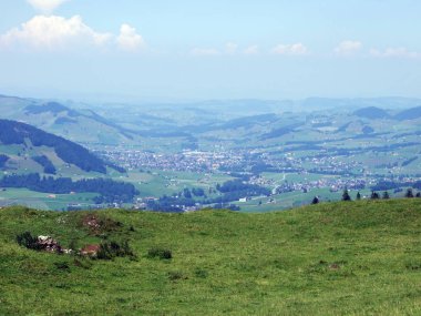 Alpine mera ve çayırlar Alpstein dağ silsilesi - St. Gallen Kanton ve Appenzell Innerrhoden, İsviçre eteklerinde
