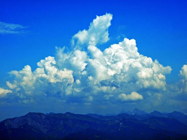 Csodálatos Felhők Felett Alpok Hegyeitől Folyón Rajna Völgyre Alpstein Régió — Stock Fotó