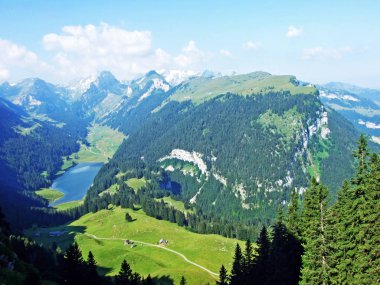 Peyzaj ve çevre Alpstein Sıradağları ve Appenzellerland bölge - Appenzell Innerrhoden Canton, İsviçre
