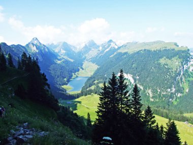 Peyzaj ve çevre Alpstein Sıradağları ve Appenzellerland bölge - Appenzell Innerrhoden Canton, İsviçre