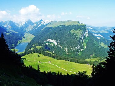 Alp Gölü Samtisersee dağ aralığı Alpstein ve Appenzellerland bölge - Appenzell Innerrhoden Canton, İsviçre