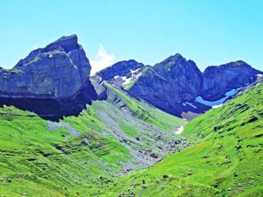 Dağ tepe Glannachopf Alviergruppe dağ silsilesi - Canton St. Gallen, İsviçre