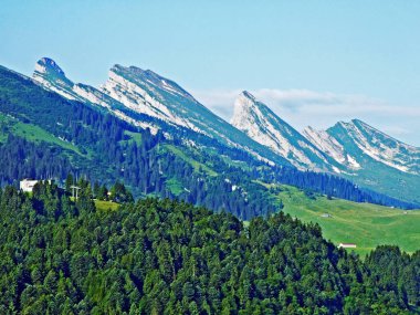 Dağ nehir vadileri Thurtal ve Seeztal - Canton St. Gallen, İsviçre arasında büyük Churfirsten
