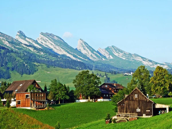 Montagna Massiccia Churfirsten Tra Valli Fluviali Thurtal Seeztal Canton San — Foto Stock