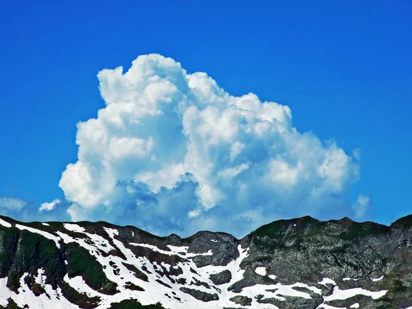 Las Increíbles Nubes Sobre Cordillera Alpstein Cantones Gallen Appenzell Innerrhoden — Foto de Stock