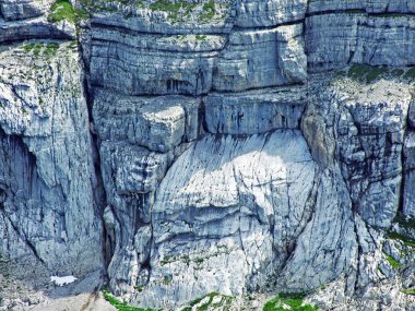 Taşlar ve kayalar Alpstein dağ silsilesi - St. Gallen Kanton ve Appenzell Innerrhoden, İsviçre