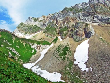 Taşlar ve kayalar Alpstein dağ silsilesi - St. Gallen Kanton ve Appenzell Innerrhoden, İsviçre