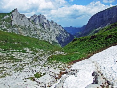 Fahlenturm ve Fahlenschafberg Alpstein dağ silsilesi - Appenzell Innerrhoden Canton, İsviçre, dikenli Dağ doruklarına