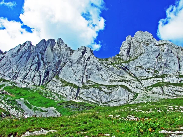 Шипичные Альпийские Вершины Fhlentrm Альпштайнском Хребте Кантон Аппенцелль Иннерроден Швейцария — стоковое фото