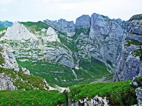 Kolczaste Alpejskich Szczytów Fahlenturm Fahlenschafberg Alpstein Pasmo Górskie Kanton Appenzell — Zdjęcie stockowe