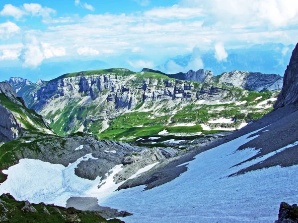 Βραχώδες Βουνό Κορυφογραμμή Roslenfirst Και Saxer Πρώτα Στην Alpstein Οροσειρά — Φωτογραφία Αρχείου