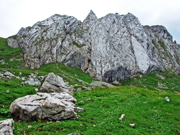 Alpine Landscape Rocky Peaks Alpstein Mountain Range Cantons Gallen Appenzell — Stock Photo, Image