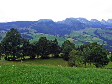 Dağ nehir vadileri Thurtal ve Seeztal - Canton St. Gallen, İsviçre arasında büyük Churfirsten
