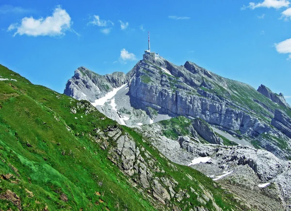 Belo Pico Alpino Sntis Cordilheira Alpstein Cantão Appenzell Innerrhoden Suíça — Fotografia de Stock