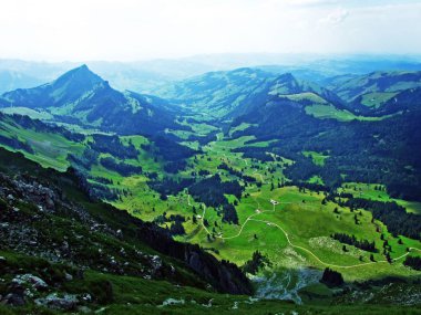 Schwaegalp dağ geçidi veya Der Schwaegalppass -: Appenzell Ausserrhoden Canton, İsviçre