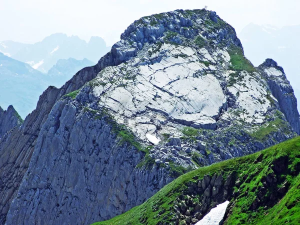 Dağ Tepe Silberplatten Dağ Alpstein Canton Gallen Sviçre — Stok fotoğraf