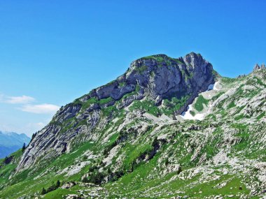 Alp Peyzaj ve kayalık doruklarına Alpstein dağ silsilesi - St. Gallen Kanton ve Appenzell Innerrhoden, İsviçre